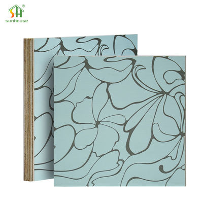 पुनः प्रयोज्य मेलामाइन प्लाईवुड बोर्ड 500kg/m3-700kg/m3 18mm प्लाईवुड शीट